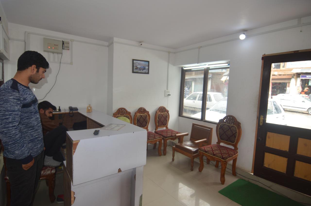 Kashmir House Hotel Pahalgam Exterior photo